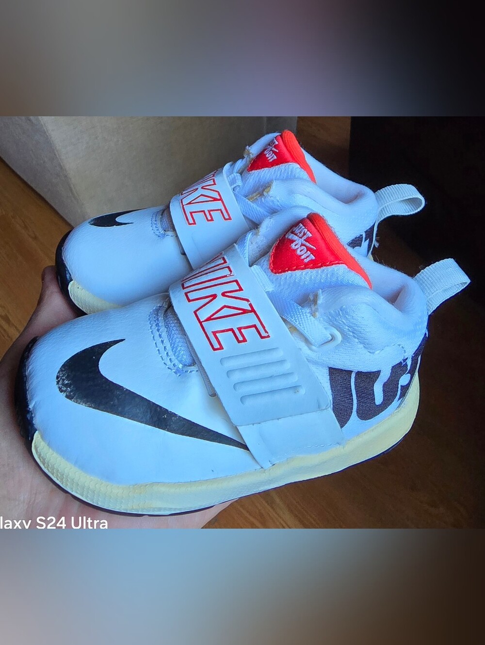 Sz 6C Toddler Kids NIKE TEAM HUSTLE D8 'JUST DO IT' Bungee Lace/Adj Strap